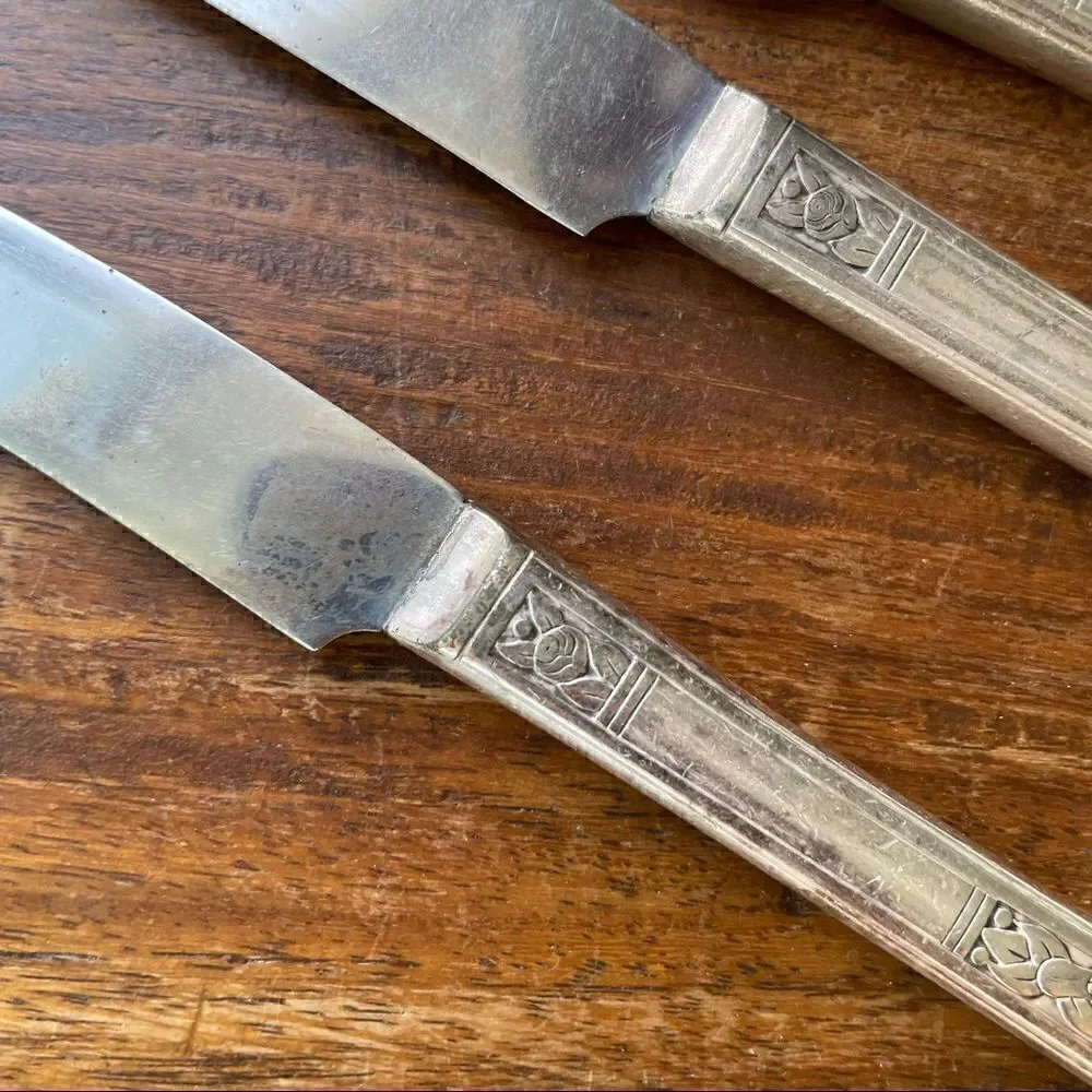 Lot of 4 Floral Pattern Knives 1938 Simeon L & George H Rogers Co. Silverplated